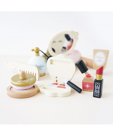 VANITY STAR BEAUTY KIT - 11 PIECE