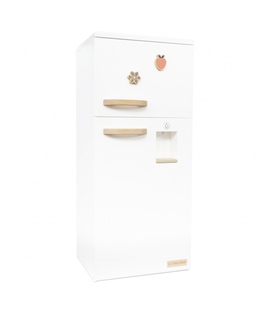KITCHEN FREESTANDING FRIDGE FREEZER