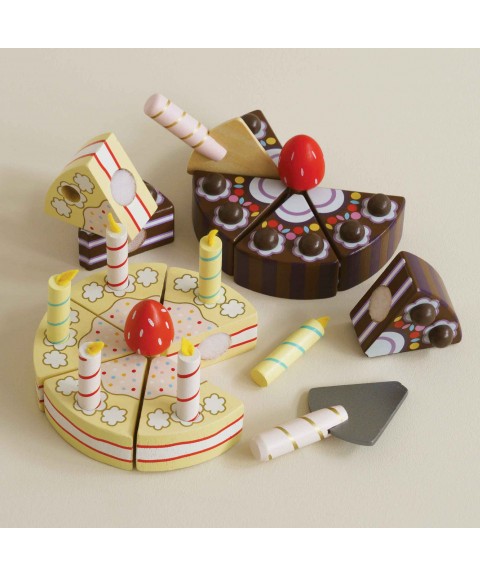 CHOCOLATE GATEAU SLICEABLE CAKE - 8 PIECE