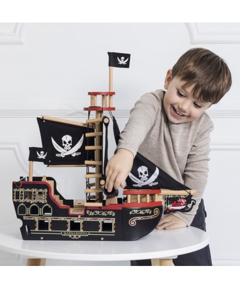 BATEAU PIRATE DU CAPITAINE BARBEROUSSE