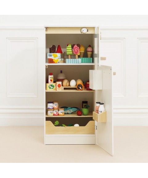 KITCHEN FREESTANDING FRIDGE FREEZER