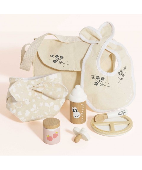 DOLLS NURSING KIT AND BAG - 8 PIECE