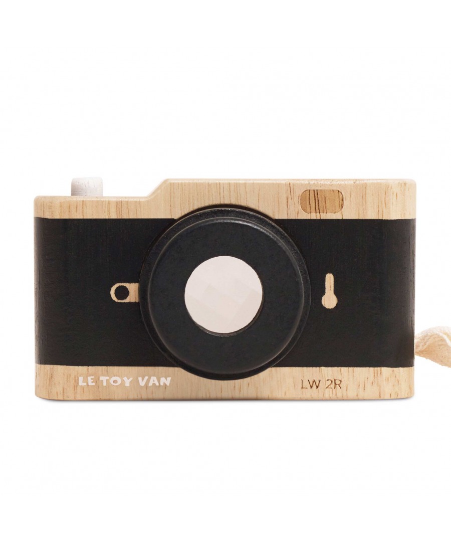 WOODEN RETRO CAMERA