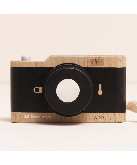 WOODEN RETRO CAMERA