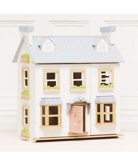 MAYBERRY MANOR WOODEN DOLLS HOUSE