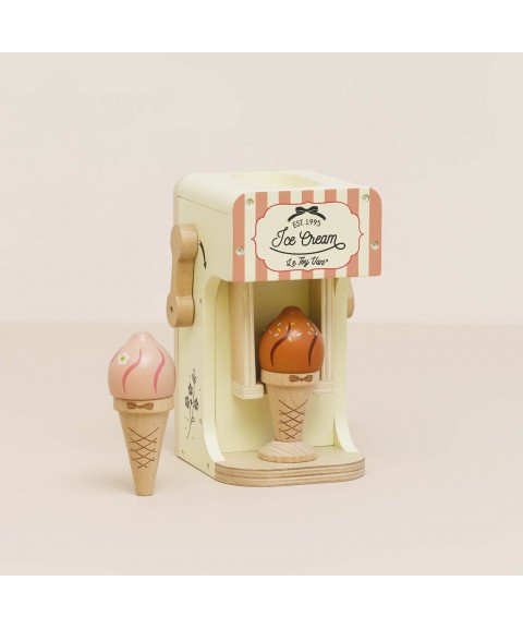 ICE CREAM MACHINE AND PLAY FOOD CONES
