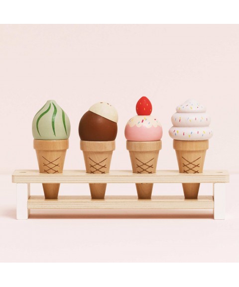 WOODEN ICE CREAM CONE SET