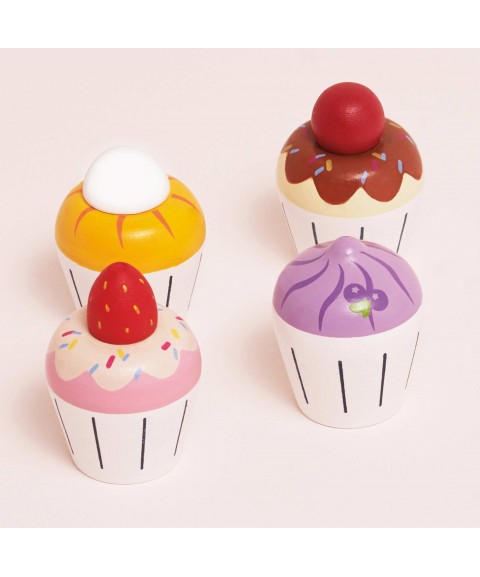 WOODE CUPCAKE PLAY FOOD SET