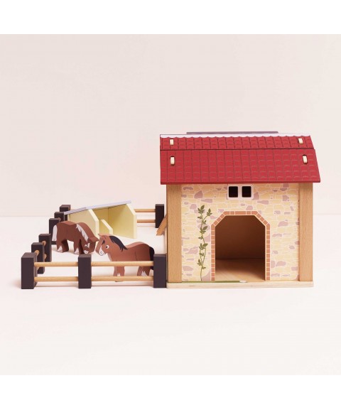 WOODEN FARMYARD STABLES