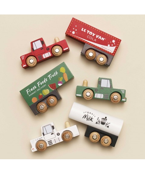WOODEN TRAILOR TRUCK SET