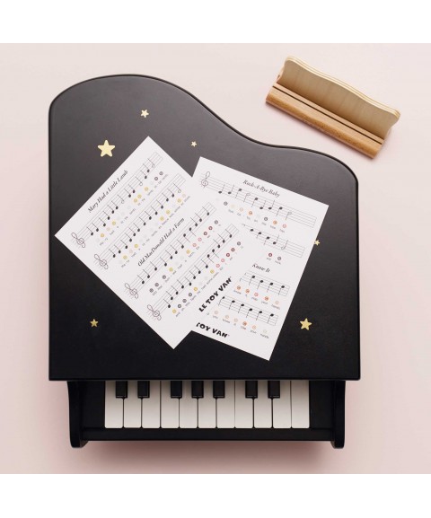 WOODEN GRAND PIANO TOY