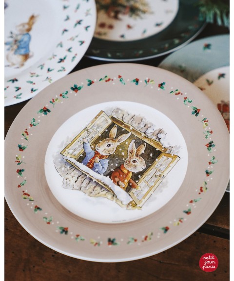 DESSERT PLATE PETER RABBIT WINDOW CHRISTMAS 