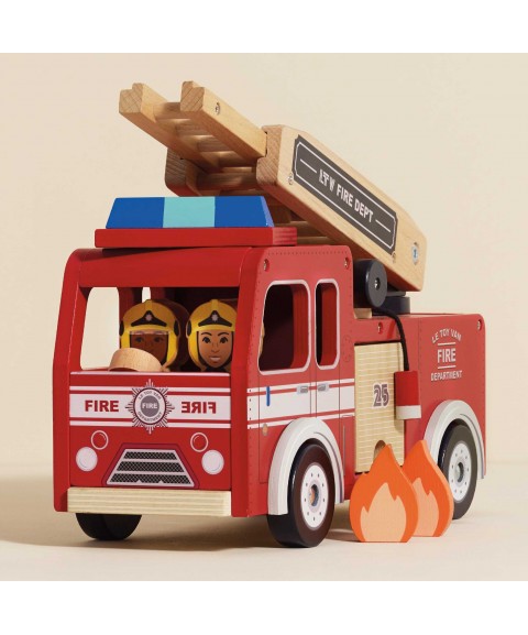 CAMION DE POMPIERS AVEC POMPIERS