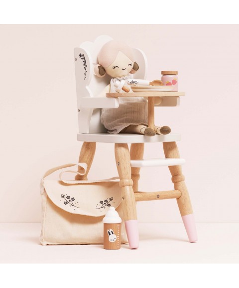 DOLLS WOODEN HIGH CHAIR (4) 