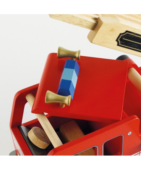 CAMION DE POMPIERS AVEC POMPIERS