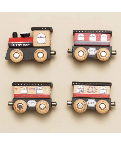 ROYAL EXPRESS TRAIN & CARRIAGES 