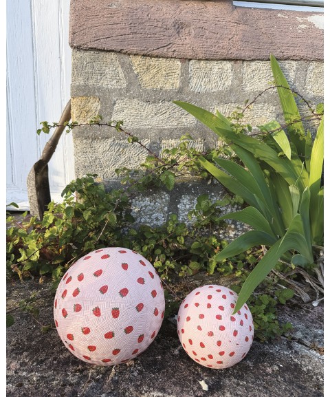 SMALL PLAYGROUND BALL THE STRAWBERRIES