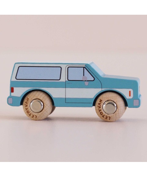VOITURE "CHUCK" - N°31